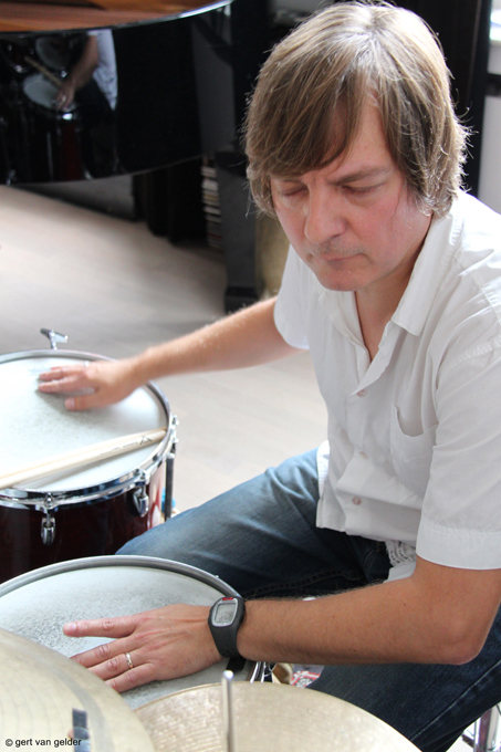 Dré Pallemaerts aan de drums