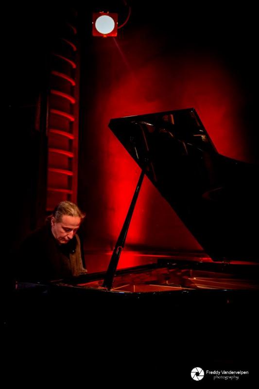 Arne Van Coillie aan de piano