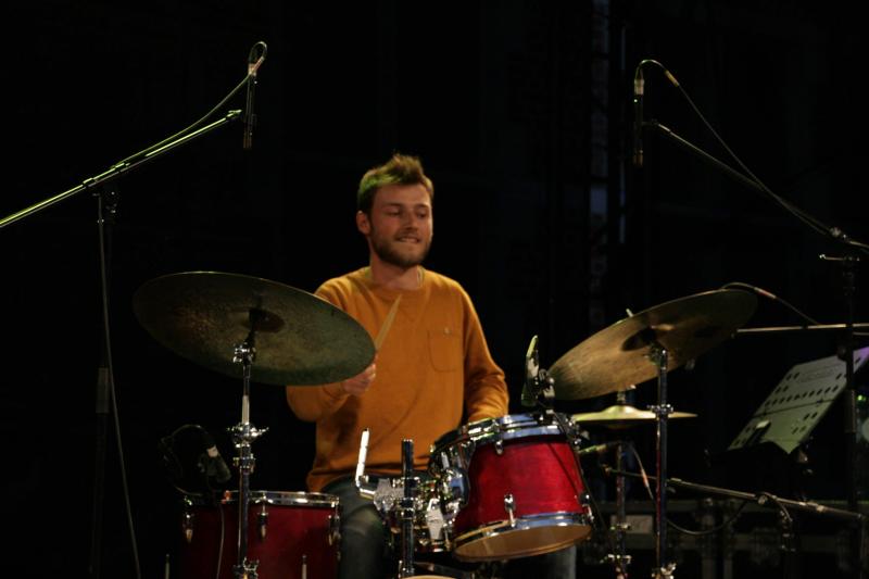 Paul Berne speelt drums op finale JazzContest Mechelen 2017