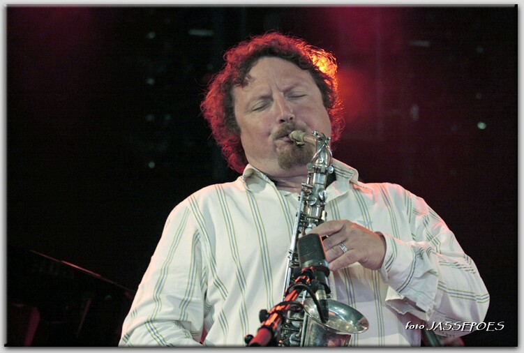 Frank Vaganée speelt sax