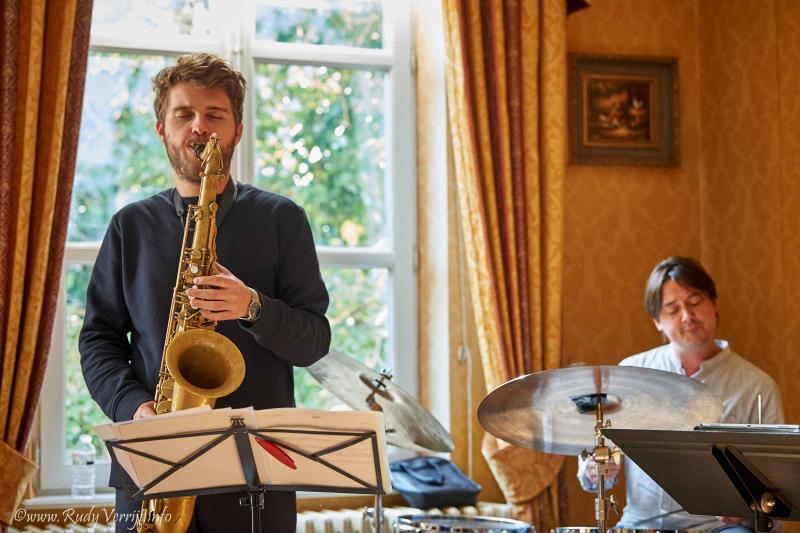 saxofonist Egor Dubay tijdens Jazzathome 2019