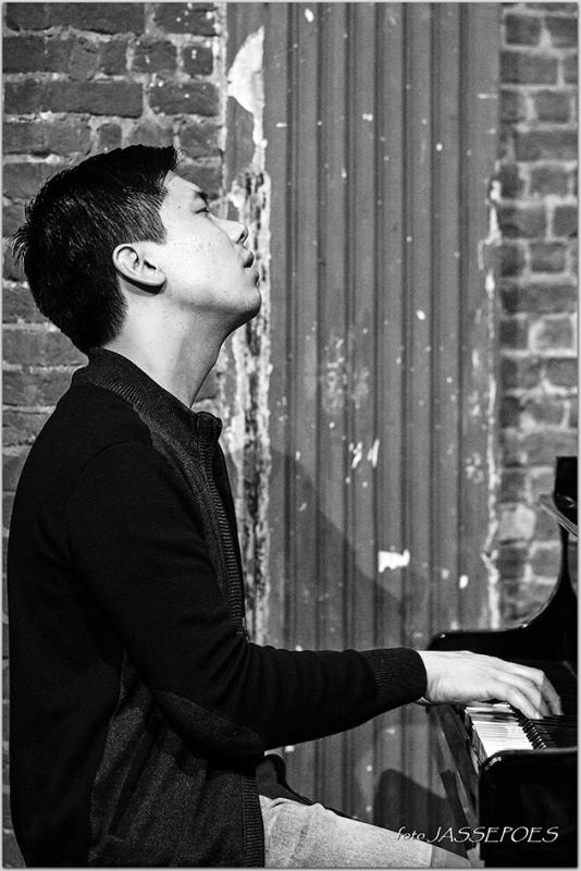 Alex Koo in de Jazzzolder (kapel)