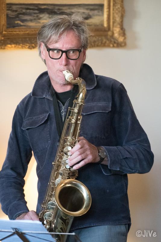 saxofonist John Snauwaert tijdens jazzathome 2024