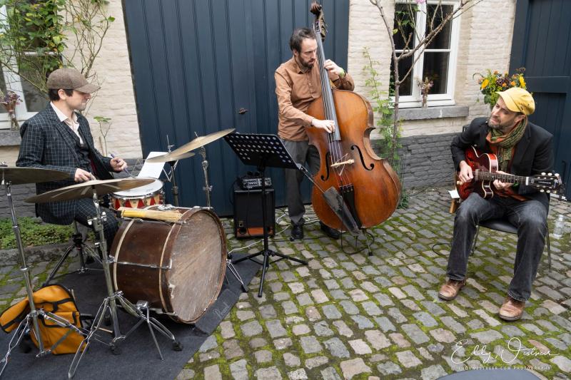 Benjamin Sauzereau trio tijdens Jazzathome 2024