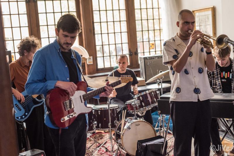 Unfinished Business live tijdens Jazzathome 2025