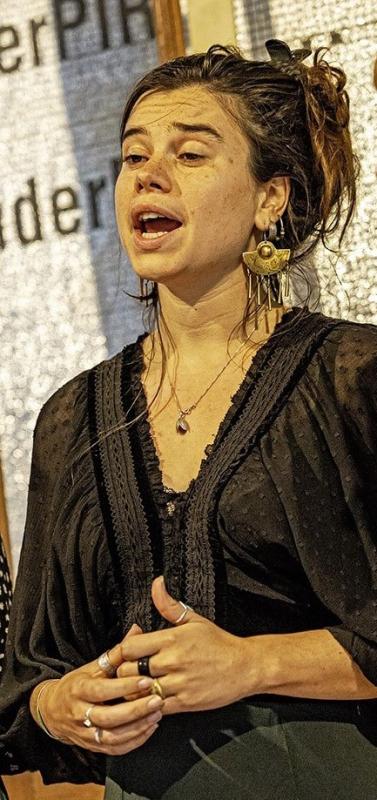 zangeres Nette Mortelmans tijdens Jazzathome 2025
