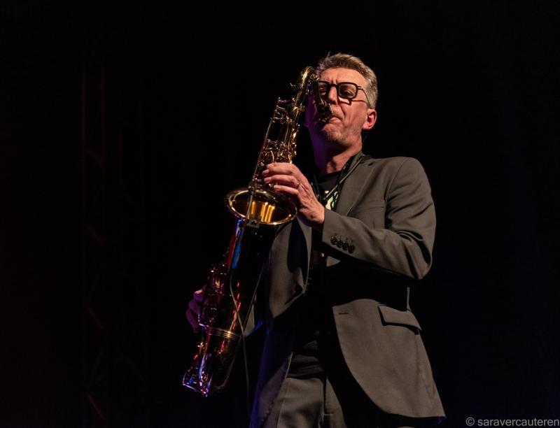 Karl Vrancken speelt sax