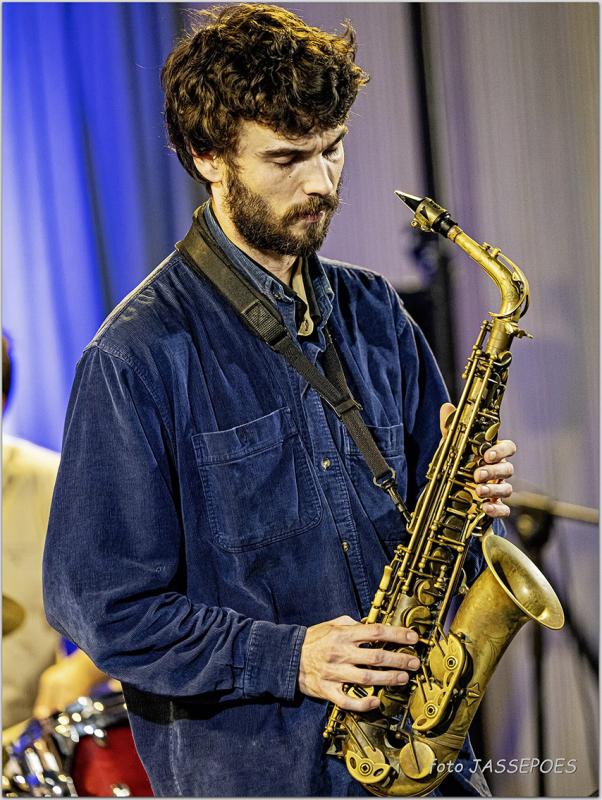 Seppe De Bleser speelt sax in Jazzzolder Mechelen juni 2024